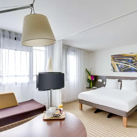 Novotel Montreuil Vincennes París