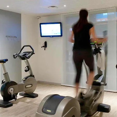 Hotel Novotel Montreuil Vincennes 4*