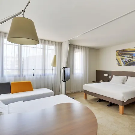 Hotell Novotel Montreuil Vincennes 4*