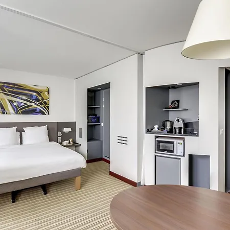 Novotel Montreuil Vincennes 4*