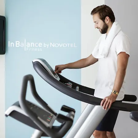 Novotel Montreuil Vincennes Hotel