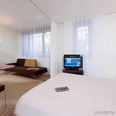 Novotel Montreuil Vincennes París