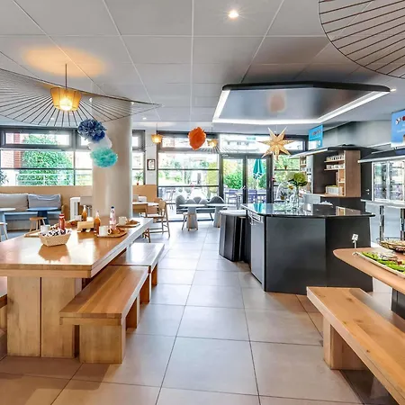 Novotel Montreuil Vincennes Hotell 4*